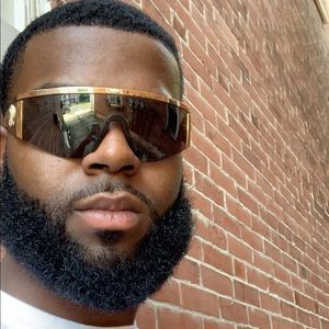 Meet your Posher, Mustafa